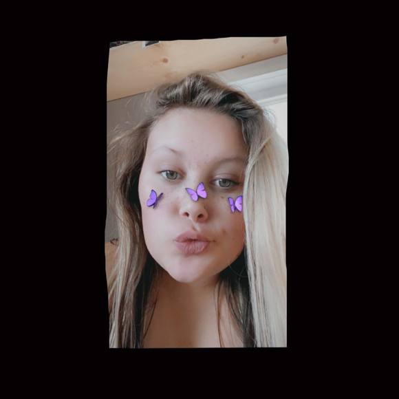 Rylee Ostwald - Poshmark Profile Picture of Rylee Ostwald (@ryleeostwald) on Poshmark