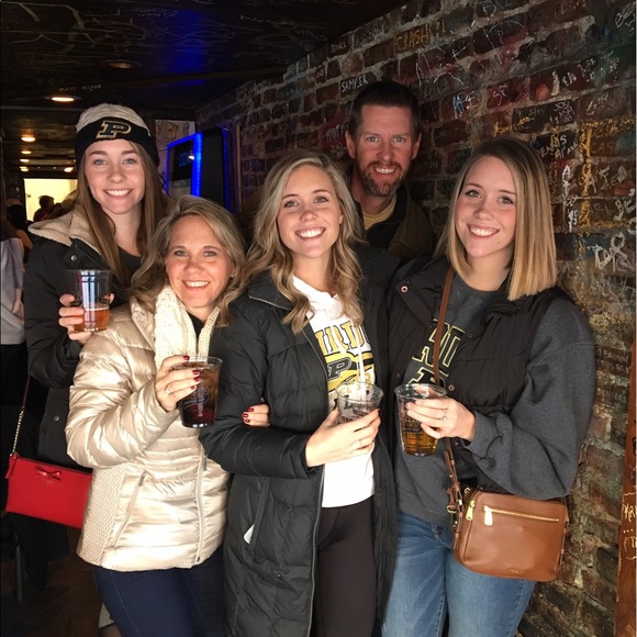 Profile Picture of Shelly Verkamp (@shellyverkamp) on Poshmark