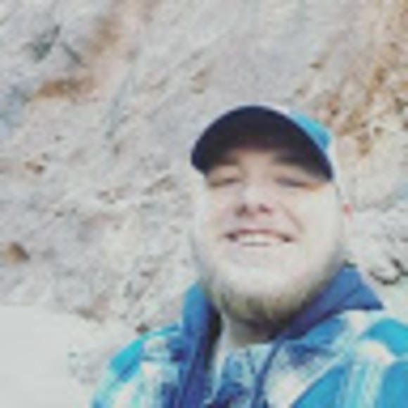 Profile Picture of Samuel Paddock (@spaddock98) on Poshmark