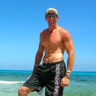 Profile Picture of Robert Hudgens (@FitCoachRobert) on Twitter