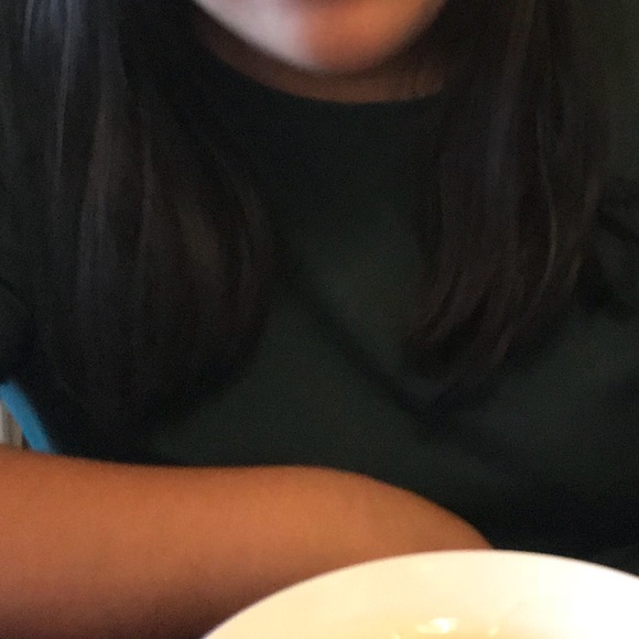 Profile Picture of Bianca Gonzalez (@biancaegg) on Poshmark