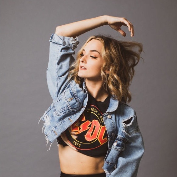 Profile Picture of Brittany Jagoe (@brittanyjagoe) on Poshmark