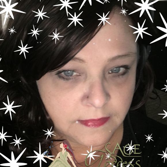 Profile Picture of Janet Davis (@davisnjanet) on Poshmark