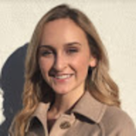 Profile Picture of Hannah Gehringer (@hannahgehringer) on Poshmark