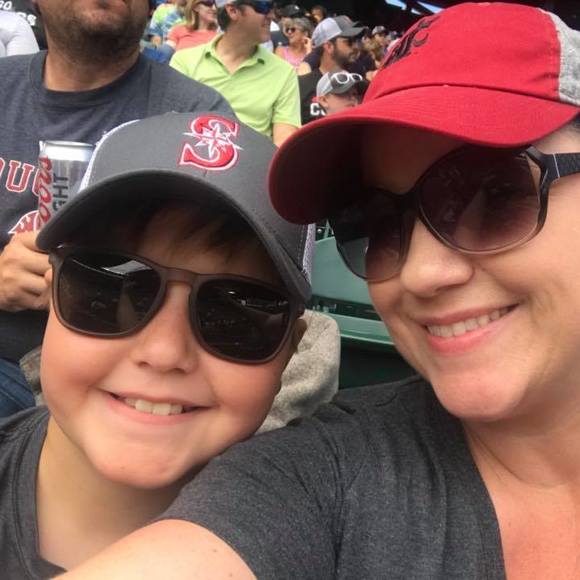 Profile Picture of Robin Steigmann (@steigmannfam) on Poshmark