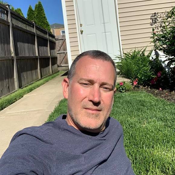 Profile Picture of Craig Hines (@happychef60613) on Poshmark