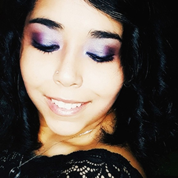 Profile Picture of Samantha Sweatt (@smsweatt) on Poshmark