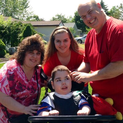 Profile Picture of Eugene Costa (@geneluvslj1) on Twitter