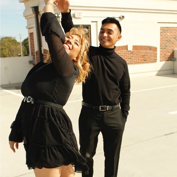 Profile Picture of Cindy Dominguez (@cindydomgz98) on Poshmark