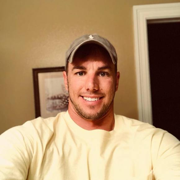 Profile Picture of Sean Jenkins (@surferdude464) on Poshmark