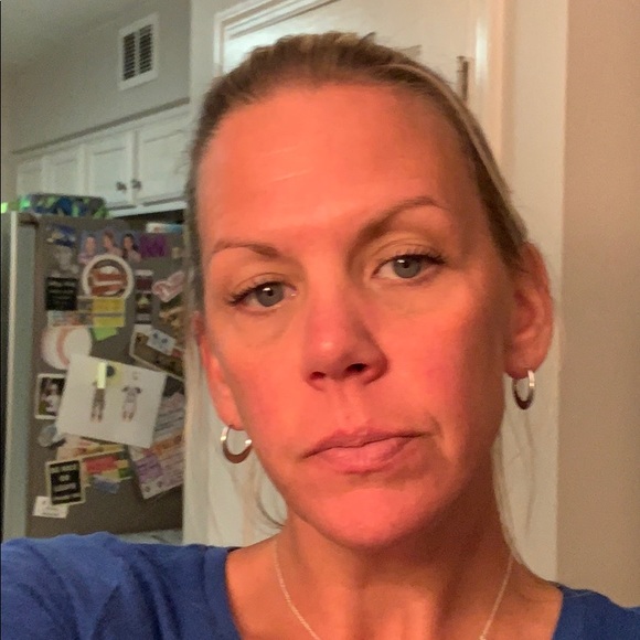 Profile Picture of Meredith Harrison (@mereybb832) on Poshmark