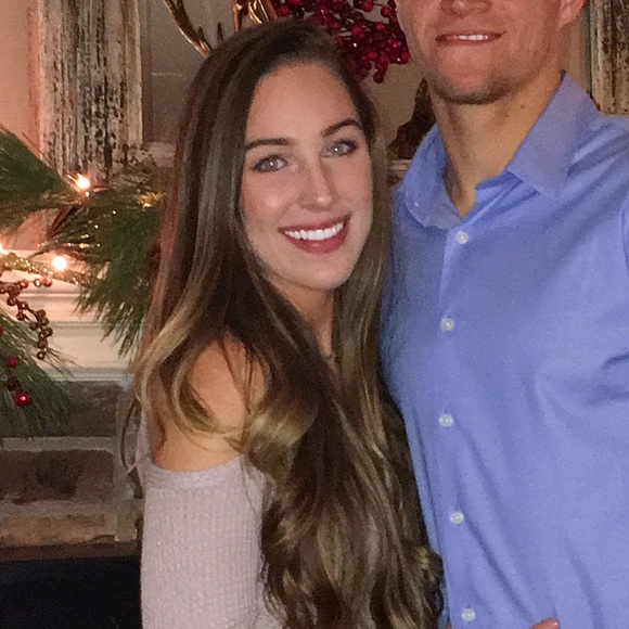 Profile Picture of Allie Schmidtberger (@alliemschmid) on Poshmark