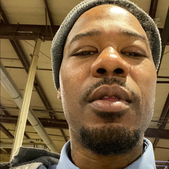 Profile Picture of David Seals (@david_seals) on Poshmark