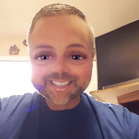 Profile Picture of Michael Mccallum (@mikemccallum) on Poshmark