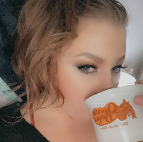 Profile Picture of Courtney Cissell (@cdcissell) on Poshmark