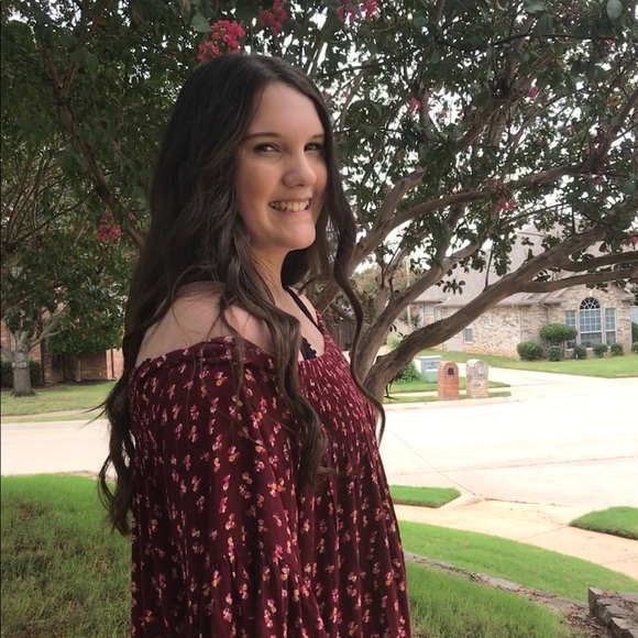 Profile Picture of Madi Bourquein (@madibourquein) on Poshmark