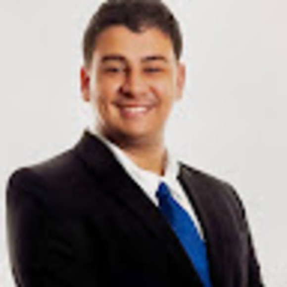 Profile Picture of Peter Tahtouh (@tahtoup) on Poshmark