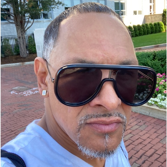 Profile Picture of Kevin Pina (@pinekevin329) on Poshmark