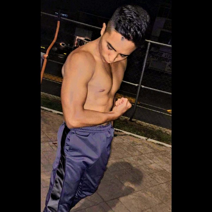 Profile Picture of Derek RE (@derekre) on Tiktok