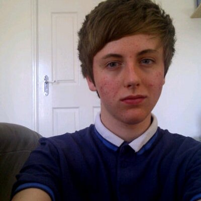 Profile Picture of James Uzzell (@WordsAreBlunt) on Twitter