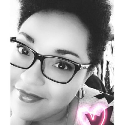 Profile Picture of  🖤 Amber McClain  💙 (@shorty_10313) on Twitter