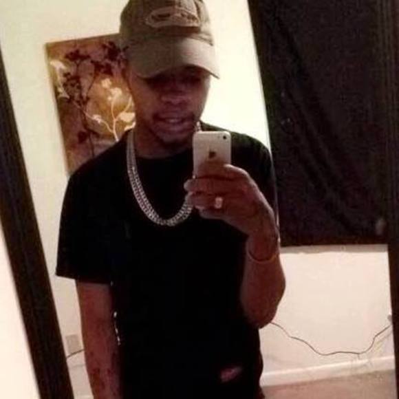 Profile Picture of Chris Cobb (@darius295) on Poshmark