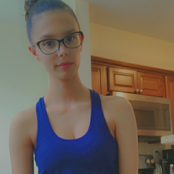 Profile Picture of Daniella Giampietro (@dgiampietro695) on Poshmark