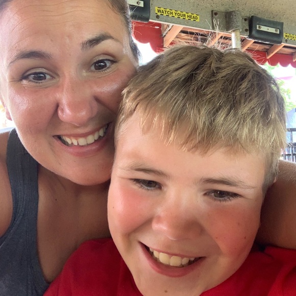 Profile Picture of Laura Bielefeldt (@laurabielefeldt) on Poshmark