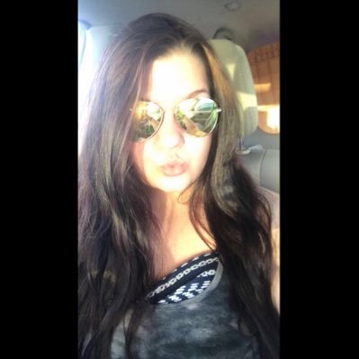 Profile Picture of Mary  Sammons  💋 (@MarySammons18) on Twitter