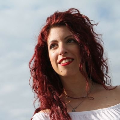 Profile Picture of Paula De La Puente (@Paulatwist) on Twitter