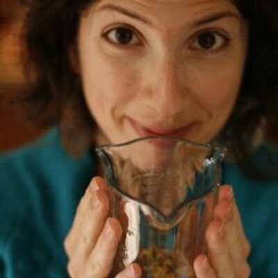 Profile Picture of Paula M (@SeaBerryStudios) on Twitter