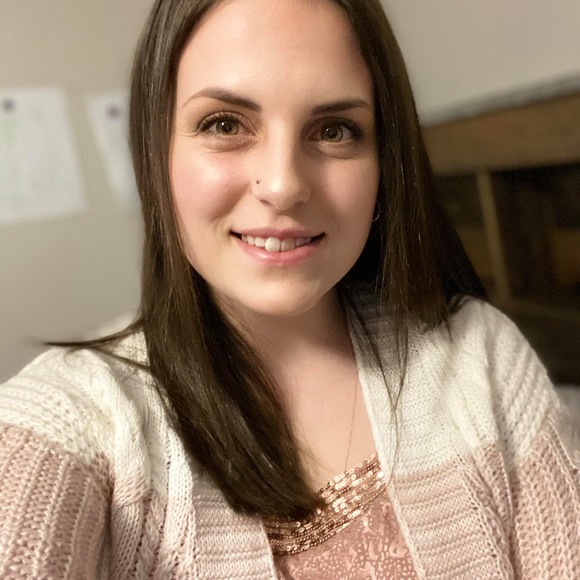 Profile Picture of Taylor Jameson (@taylor_jameson) on Poshmark