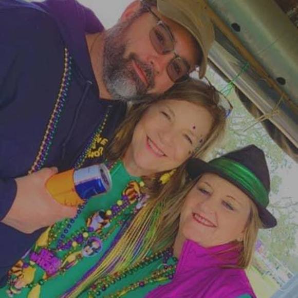 Lisa Duplechain - Poshmark Profile Picture of Lisa Duplechain (@lisaduplechain) on Poshmark