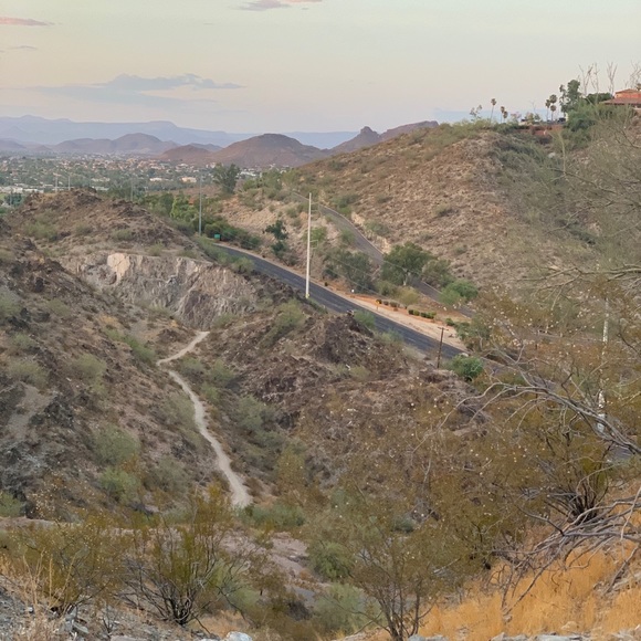 Profile Picture of Noor Al (@noni108) on Poshmark