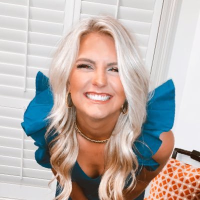 Profile Picture of Madelynmoore (@MadelIne002243) on Twitter