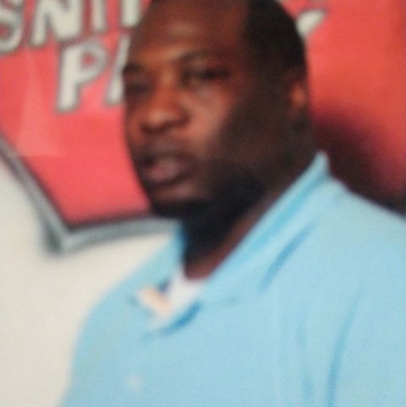 Profile Picture of Howard Carroway (@howard_carroway) on Poshmark