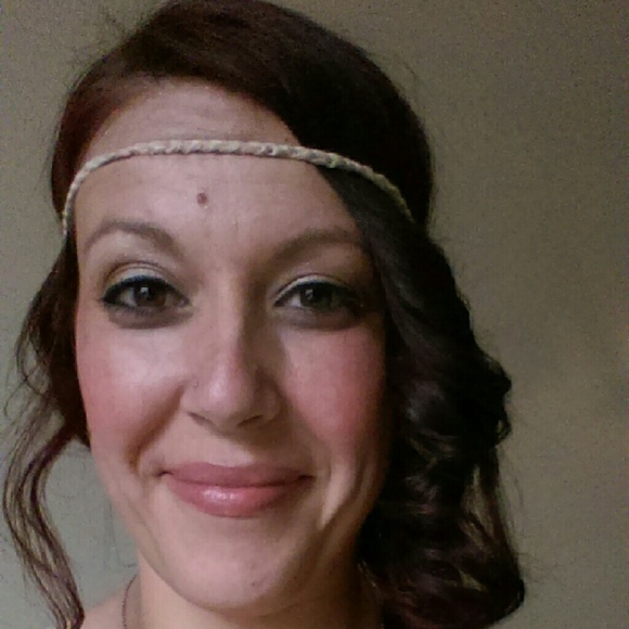 Profile Picture of Tonya Raymond (@tbird1980) on Poshmark