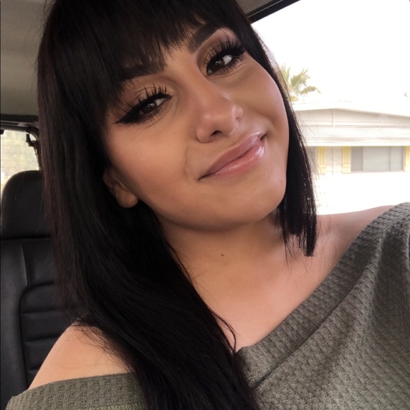 Profile Picture of Jess Orjuela (@jessorjuela) on Poshmark