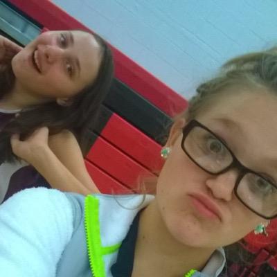 Profile Picture of Isabel McKim (@izzy_jo_01) on Twitter