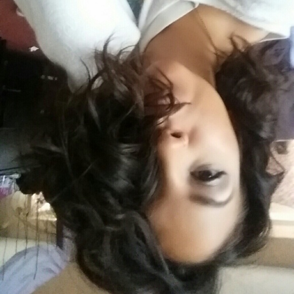 Profile Picture of Adrienne Savedra (@oh_adrienne) on Poshmark