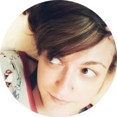 Profile Picture of Amanda Lynn (@MandaPie1981) on Twitter