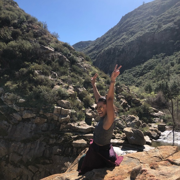 Profile Picture of Cindy Zapata (@cindyyz18) on Poshmark