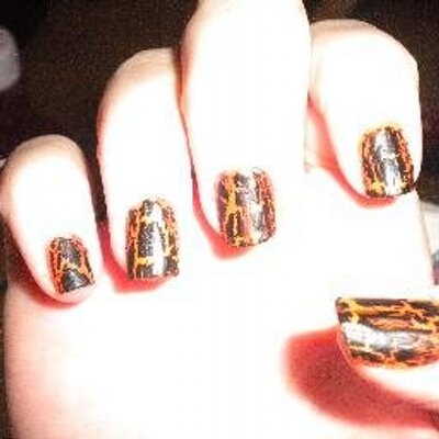 Profile Picture of Diane Leach (@nailshinejourny) on Twitter