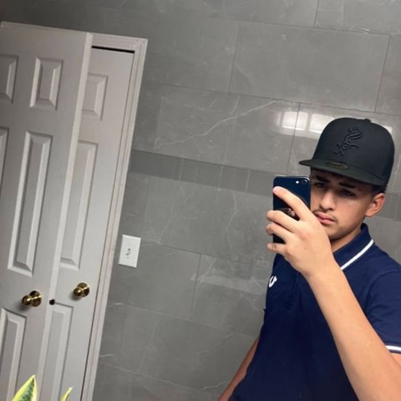 Profile Picture of Kevin Armenta (@kevinarmenta350) on Poshmark