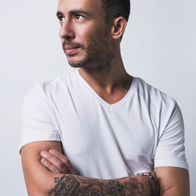 Profile Picture of John Hartz (@JonathanHartz94) on Twitter