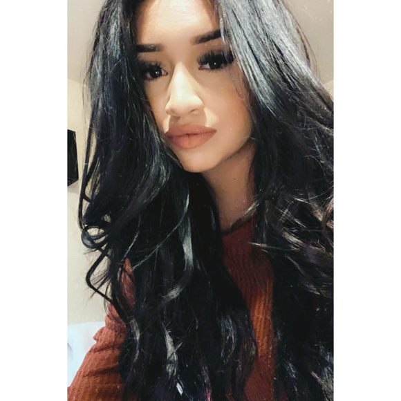 Profile Picture of Janet Zavala (@janetzavala121) on Poshmark