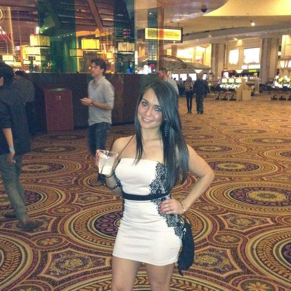 Profile Picture of Pamela Gonzalez (@pamdg112) on Poshmark