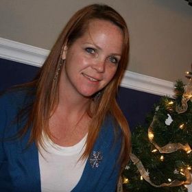 Profile Picture of April Campbell (@aprilmariecamp) on Pinterest