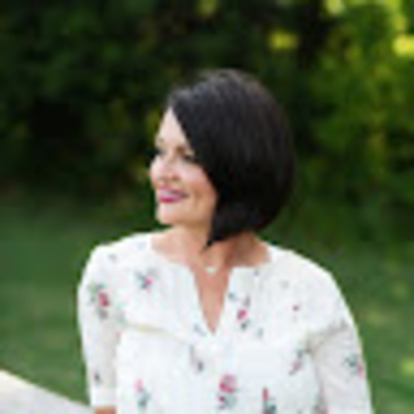 Profile Picture of Heather Duncan (@heatherduncan04) on Poshmark