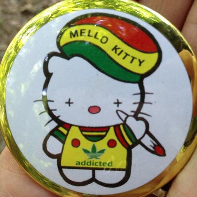 Profile Picture of Jen Doty (@420mamabare) on Twitter